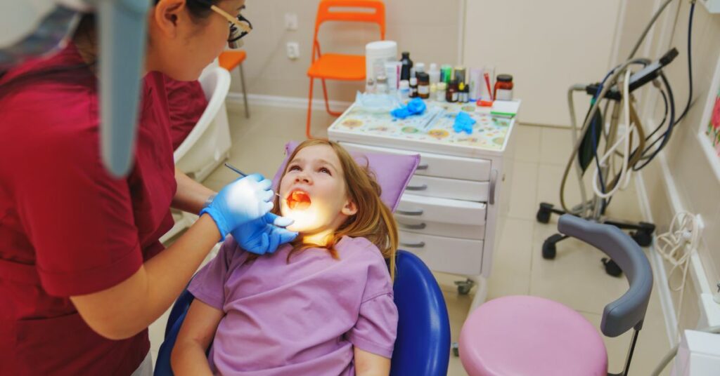רופאי שיניים מטפלים בבעיות נפוצות